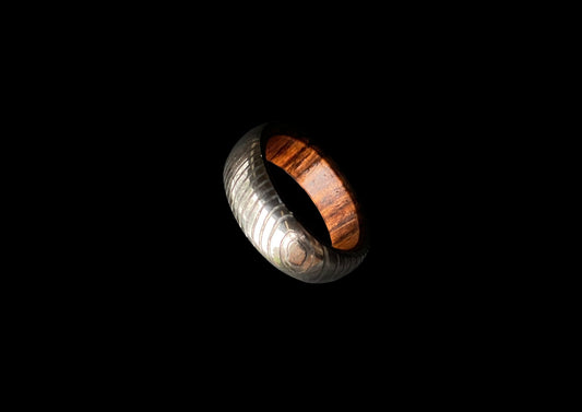 Hand-Forged Damascus Steel Ring with Natural Wood Inlay
