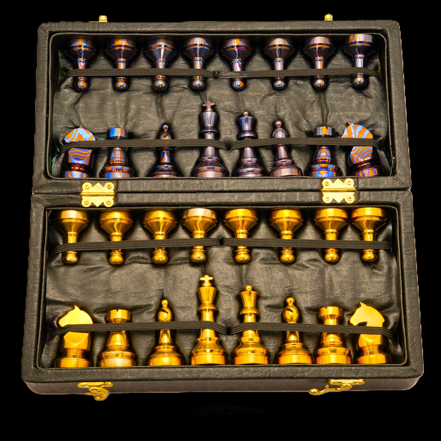 32-Piece Magnetic Chess Set — 16 Mokuti & 16 SS Damascus