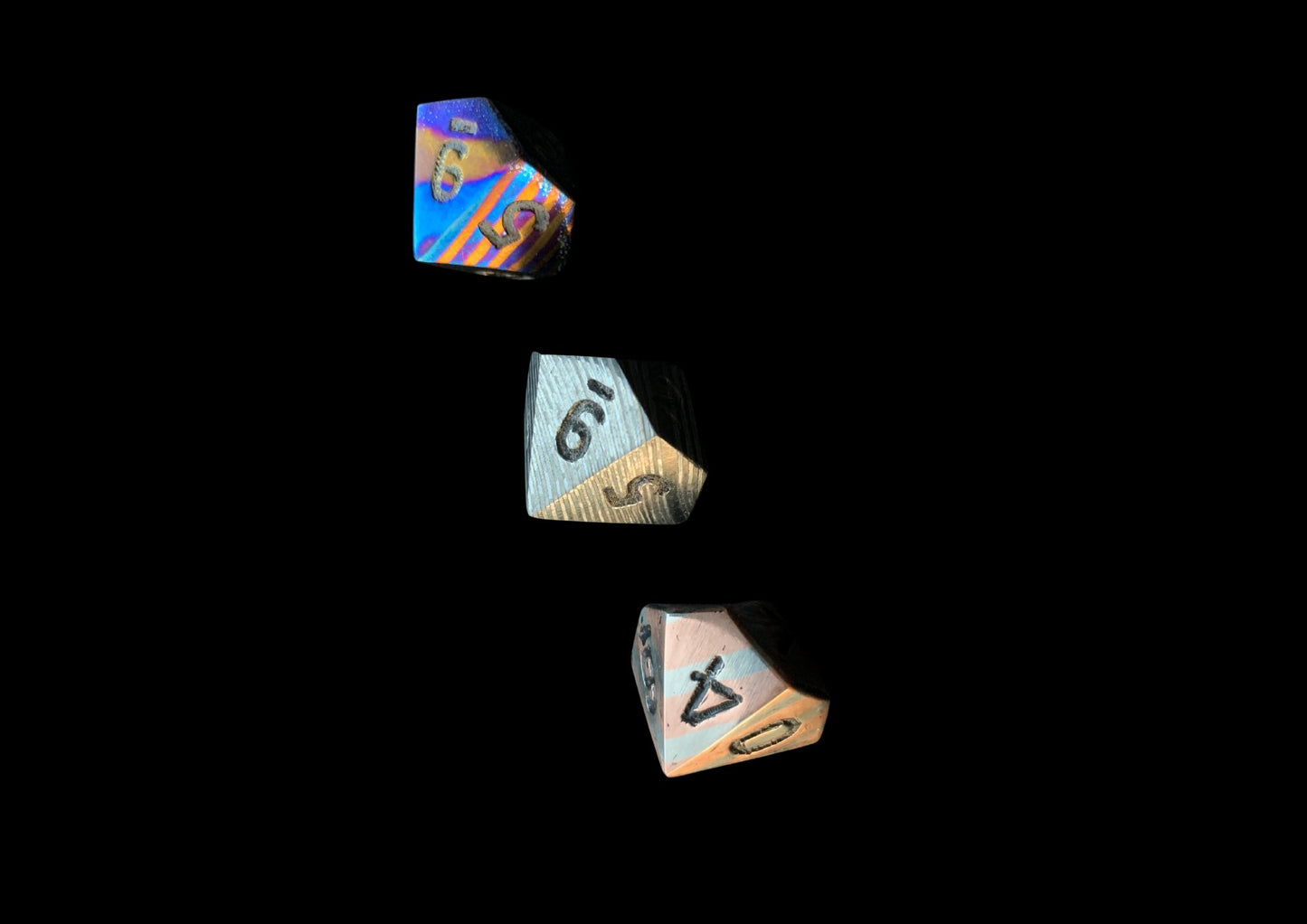 Hand Forged Mokuti SS Damascus DnD Dice Set