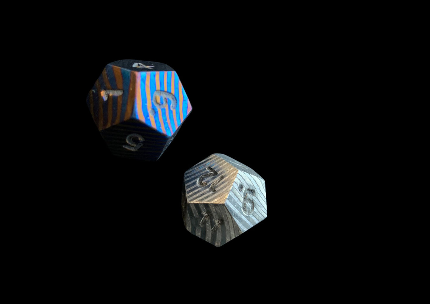 Hand Forged Mokuti SS Damascus DnD Dice Set