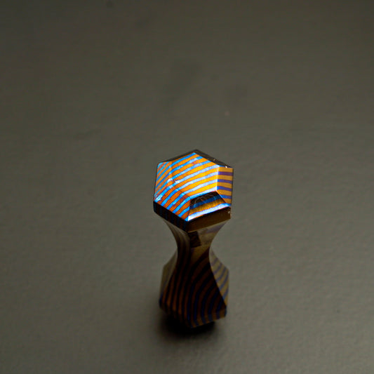 Hand Forged NiobiuTi 6 Sided Begleri Knuckle Roller Fidget Toy