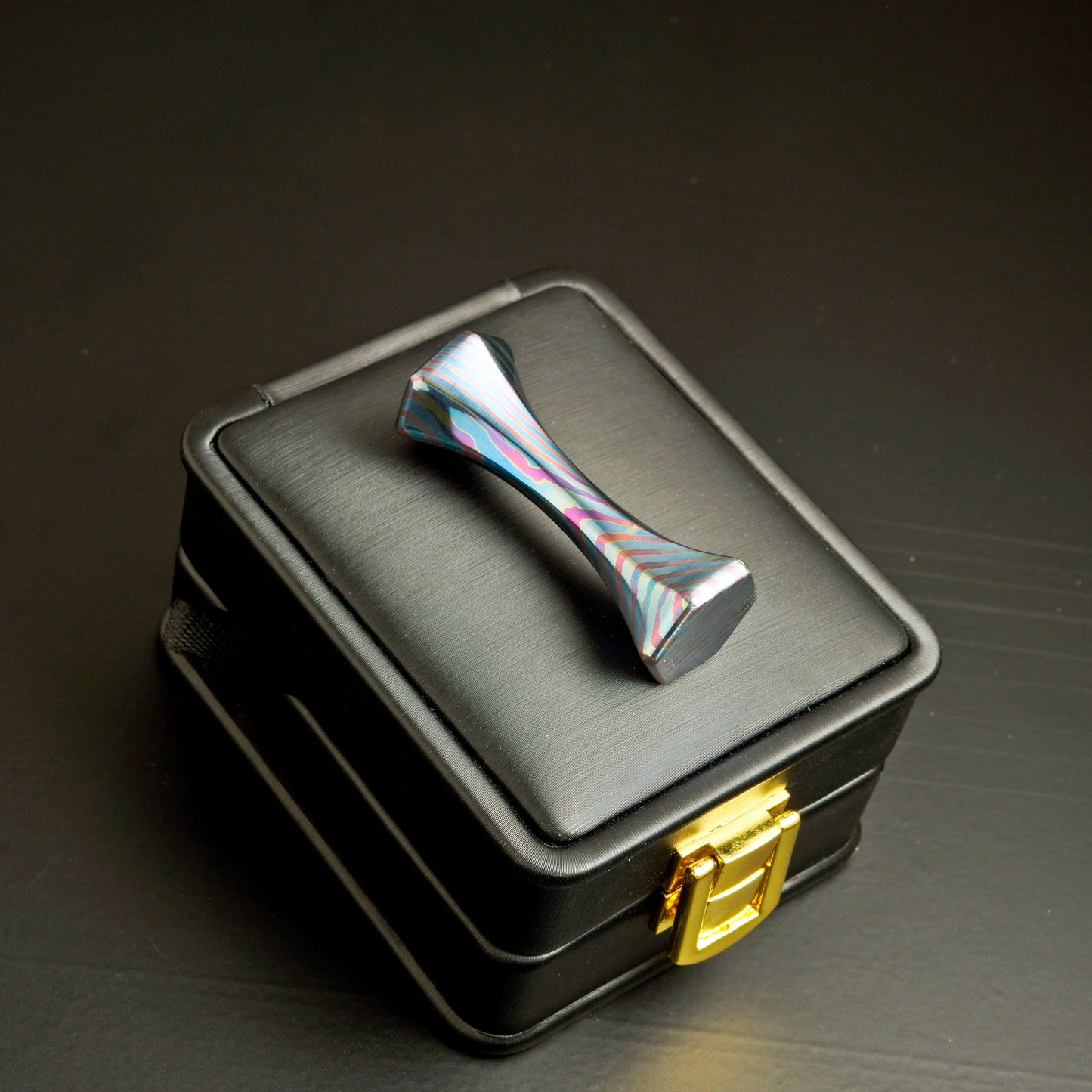 Hand Forged NiobiuTi Begleri Knuckle Roller Fidget Toy