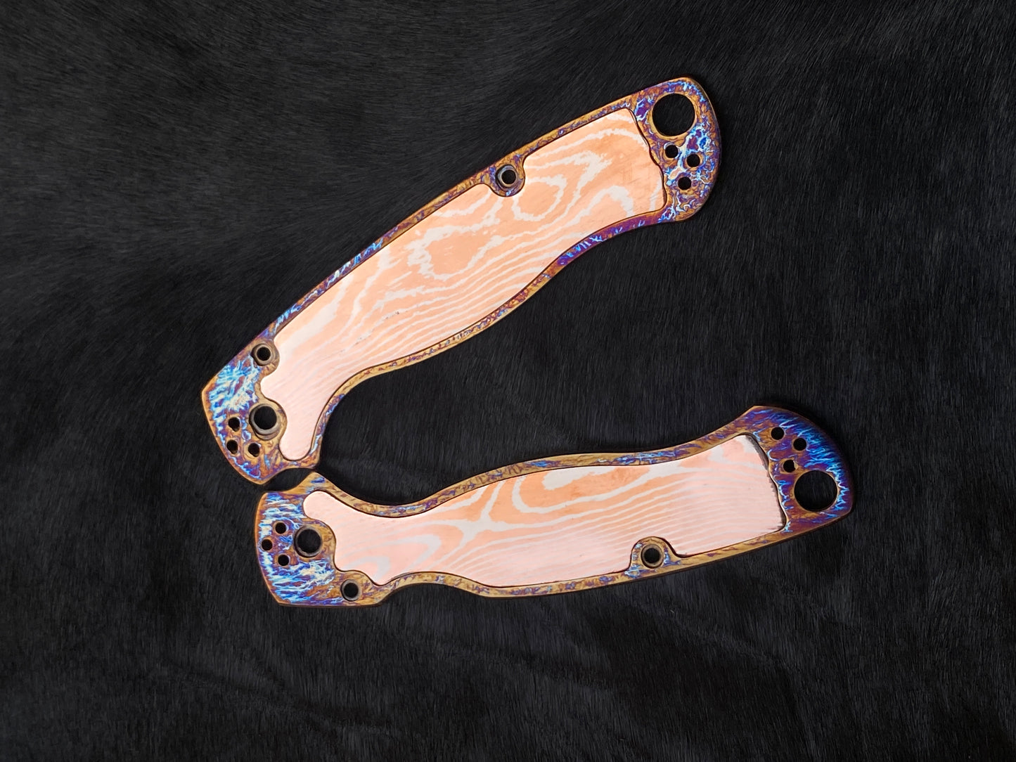 Spyderco Paramilitary 2 – TC4 Titanium Anodized Both-Side Scales with Mokume Gane Inlays