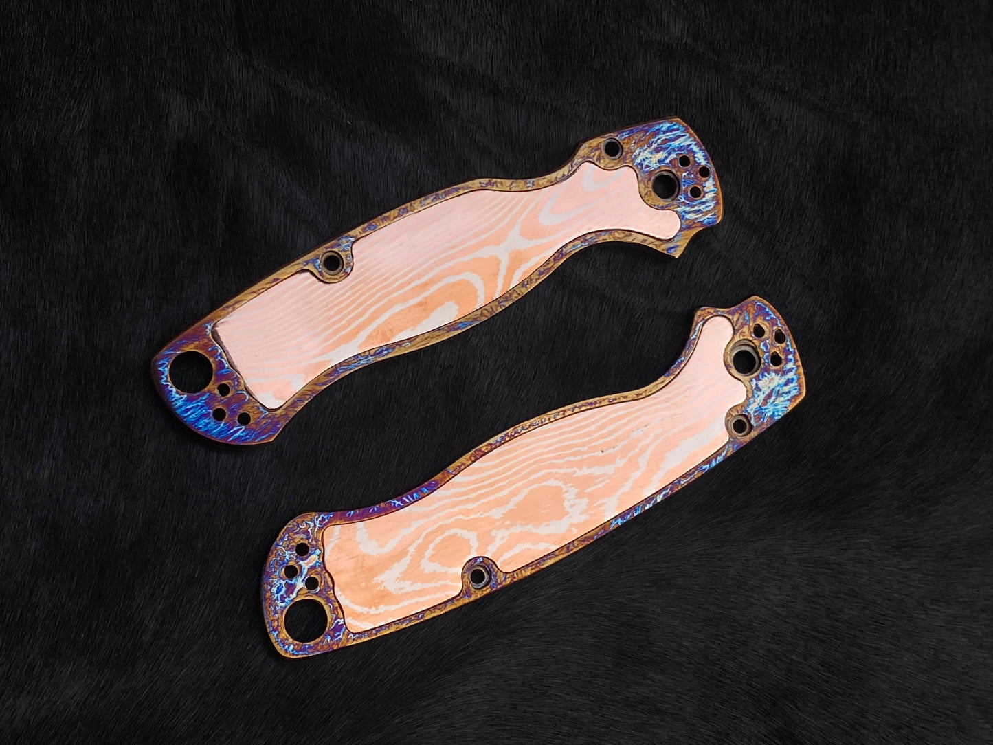Spyderco Paramilitary 2 – TC4 Titanium Anodized Both-Side Scales with Mokume Gane Inlays
