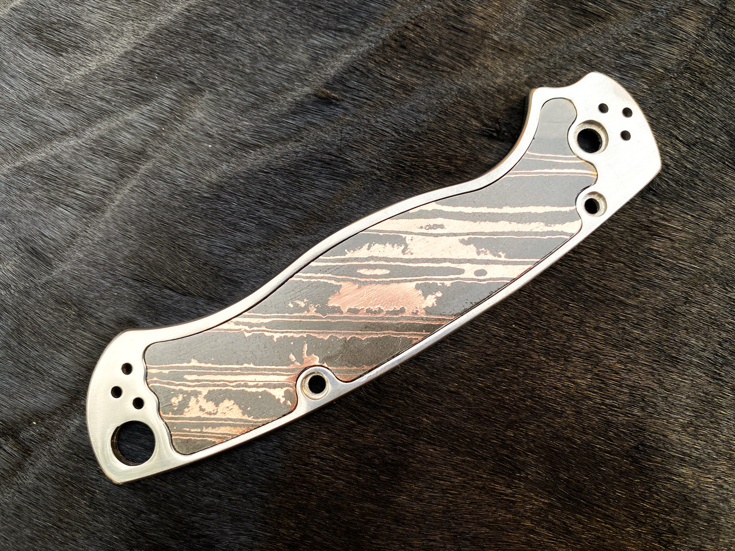 Spyderco Paramilitary 2 Show Side Scale — TC4 Titanium with Copper Damascus Inlay